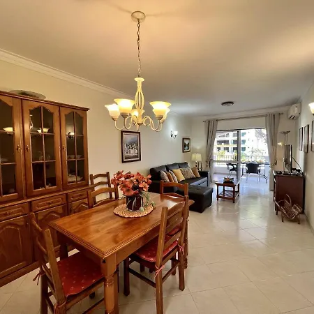 Garden View 1 With Pool By Homing Apartment