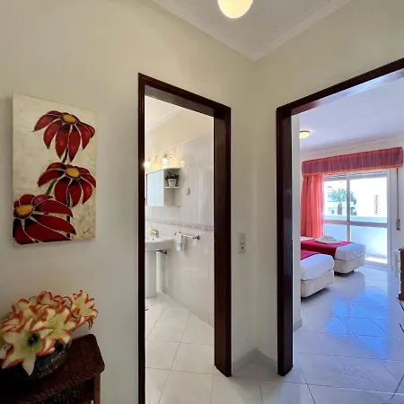 Garden View 1 With Pool By Homing *